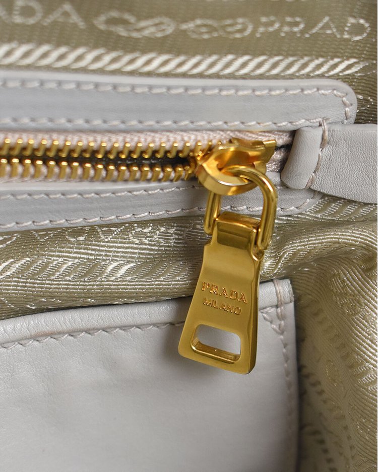 prada chain for bolsa