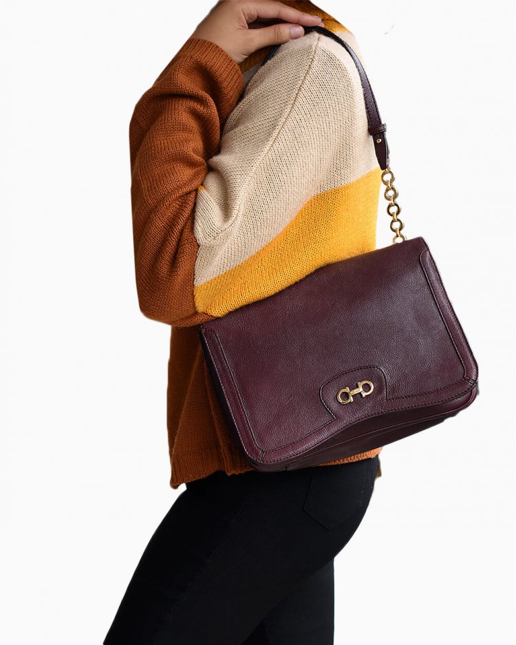 oxblood shoulder bolsa