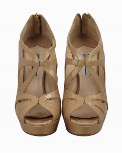 Sandália Prada nude