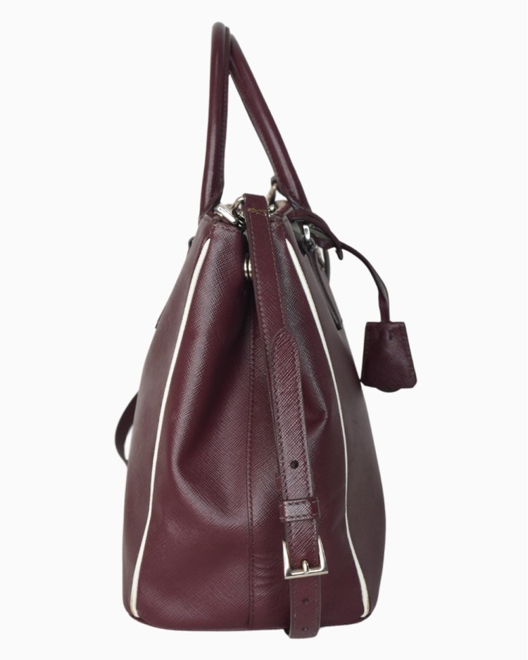 3 piece prada bolsa