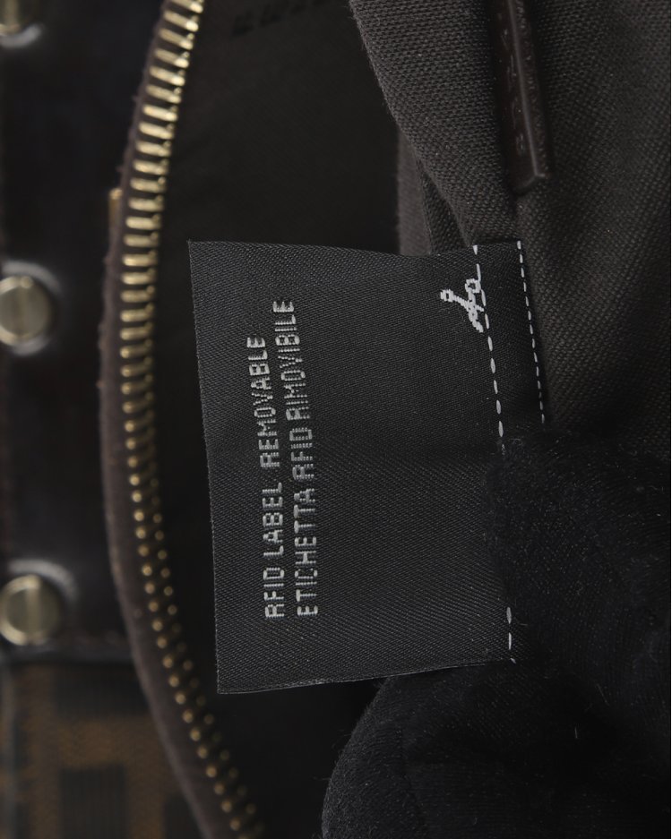 Mifuyu 　FENDI Bolsa Fendi Zucca Mia Flap - Inffino | Brechó de Luxo Online
