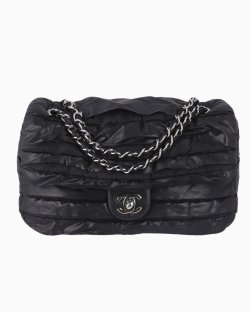 Bolsa Chanel Quilted Nylon Single Flap Preta