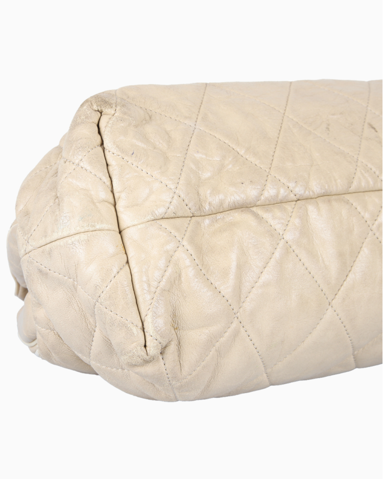 Bolsa Chanel Original Mademoiselle East/West Matelassê Bege Feminino