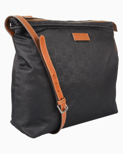 Bolsa Gucci Nylon GG Supreme Messenger Preta