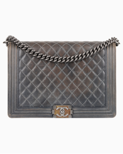 Bolsa Chanel Lambskin Boy Grande 