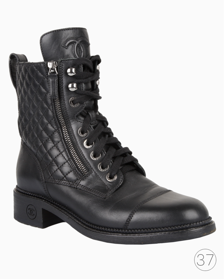 Coturno Chanel Lambskin Interlocking CC Combat Preto Feminino