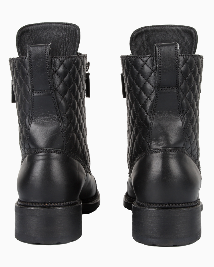 Coturno Chanel Lambskin Interlocking CC Combat Preto Feminino