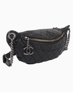 Pochete Chanel Banane Lambskin Preta
