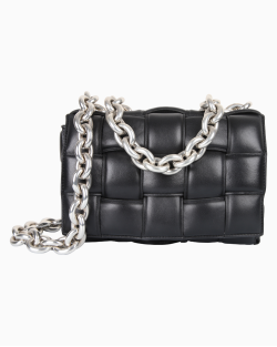 Bolsa Bottega Veneta Cassette Chain Preta