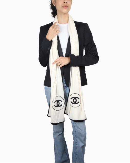 CHANEL 
バッグ Chanel XXL Flap Bag Tweed – Bela Shop
