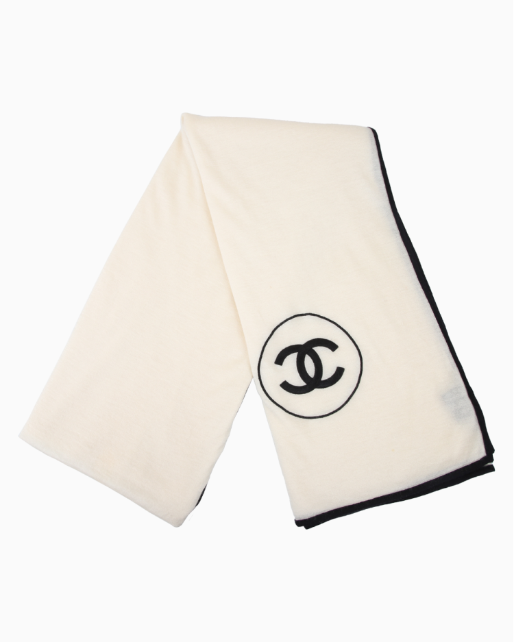 you　CHANEL カシミヤ100% CHANEL（シャネル） 美品 ストール カシミヤ100％ ロゴタグ 希少 レア