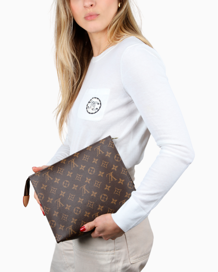 Necessaire Louis Vuitton Original Poche Toilette NM Monograma Feminina