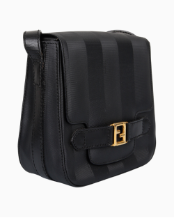 Bolsa Fendi Vintage Pecan Crossbody Preta