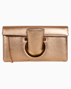Bolsa Clutch  Ferragamo Couro Dourada
