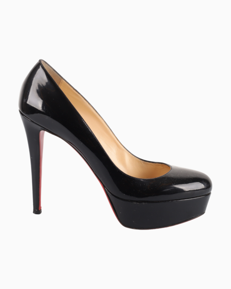 Sapato Christian Louboutin Couro Preto