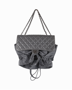 Bolsa Chanel Cinza Saco