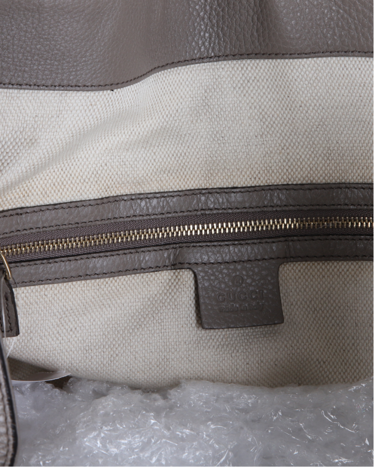 Bolsa Gucci Soho Grande Cinza