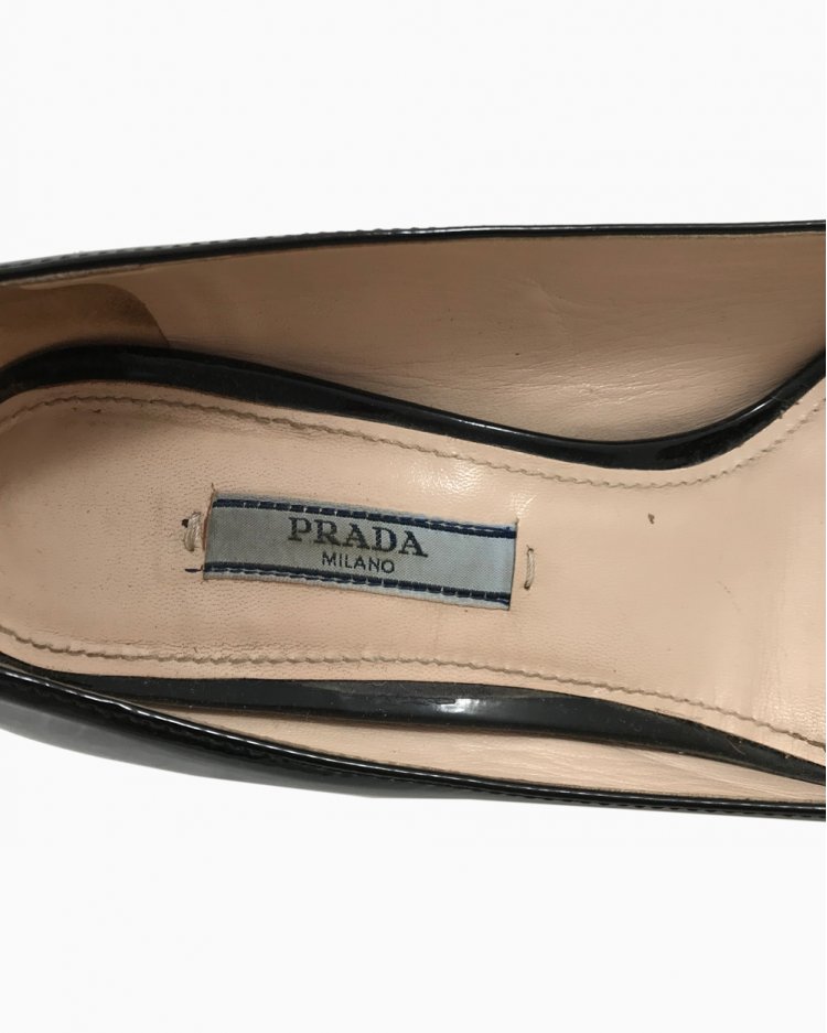 Sapato Prada Bico Redondo Verniz Preto